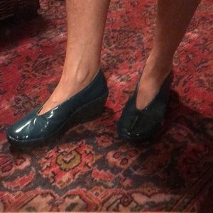 FLY LONDON TURQUOISE WEDGES SIZE 40